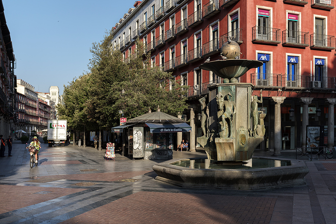 Plaza-de-Fuente-Dorada.-Valladolid,-2020web1