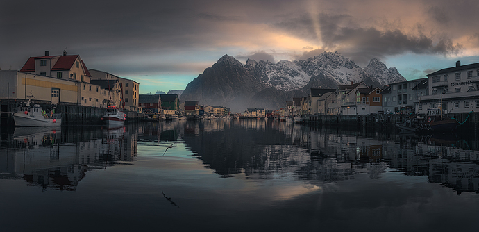 Henningsvær-Port