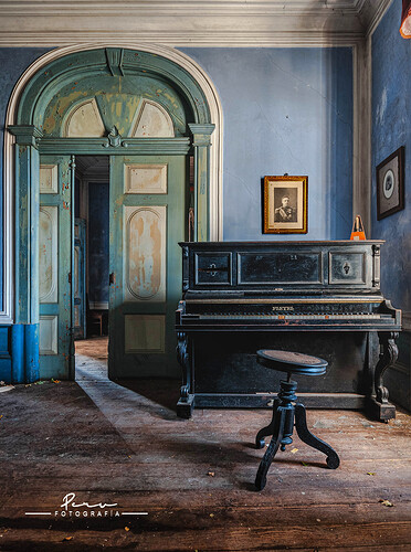 piano casa blue