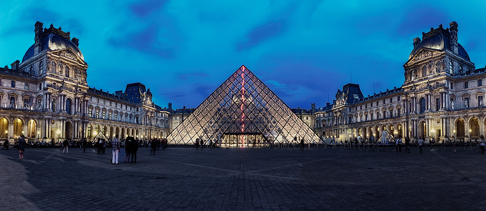 PIRAMIDE DEL LOUVRE julio 2014 od