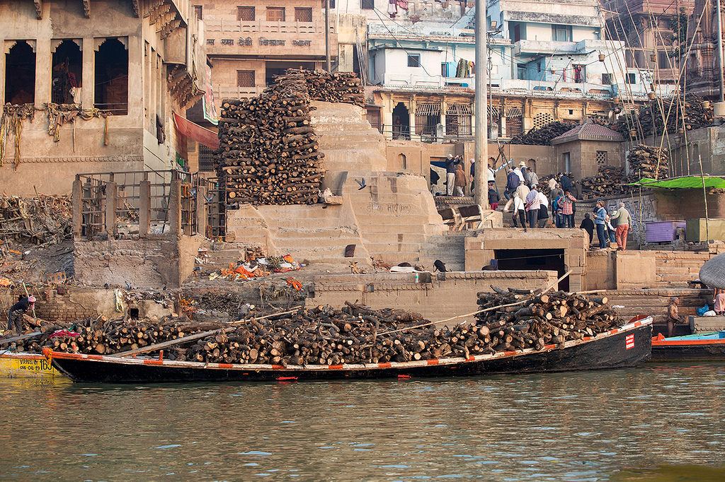 Manikarnika Ghat - Cremación