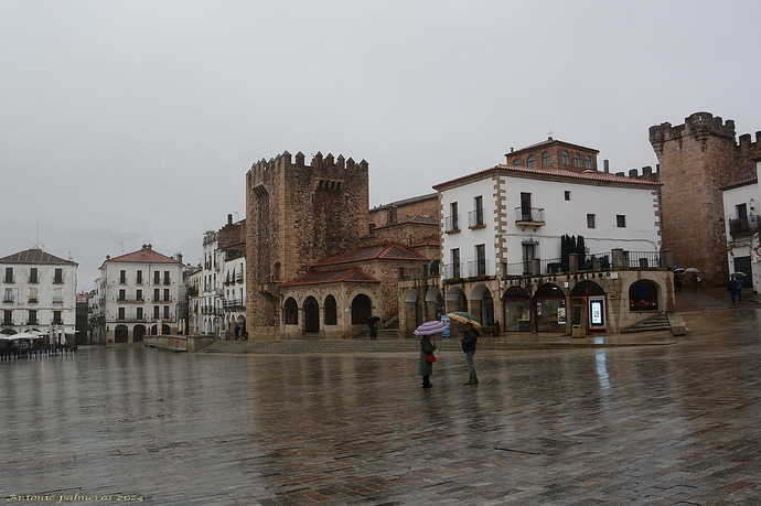 Plaza mayor de Cáceres 2
