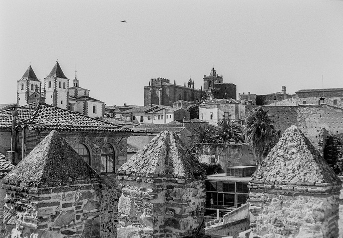 Cáceres 1960 pero en el 23 2