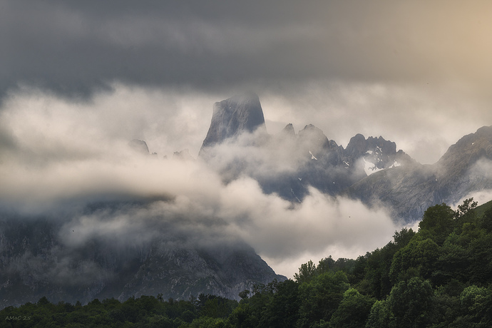 _AMC7325 Poo de Cabrales mirador Picu Urriellu nubes 6-6-25