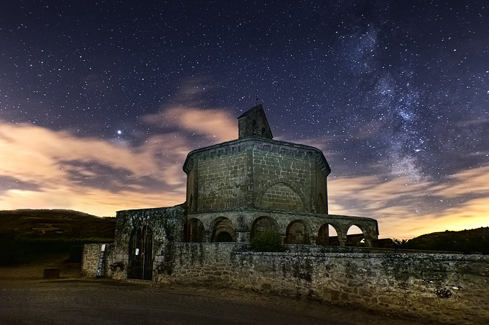 Vía-Láctea-sobre-Santa-María-de-Eunate-od