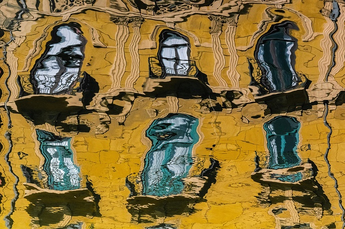 Seis balcones modernistas