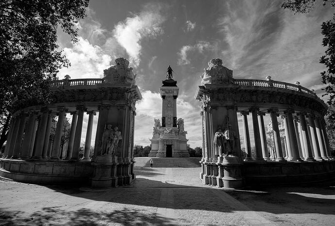 Monumento_Alfonso XII__BN_foro_OD_